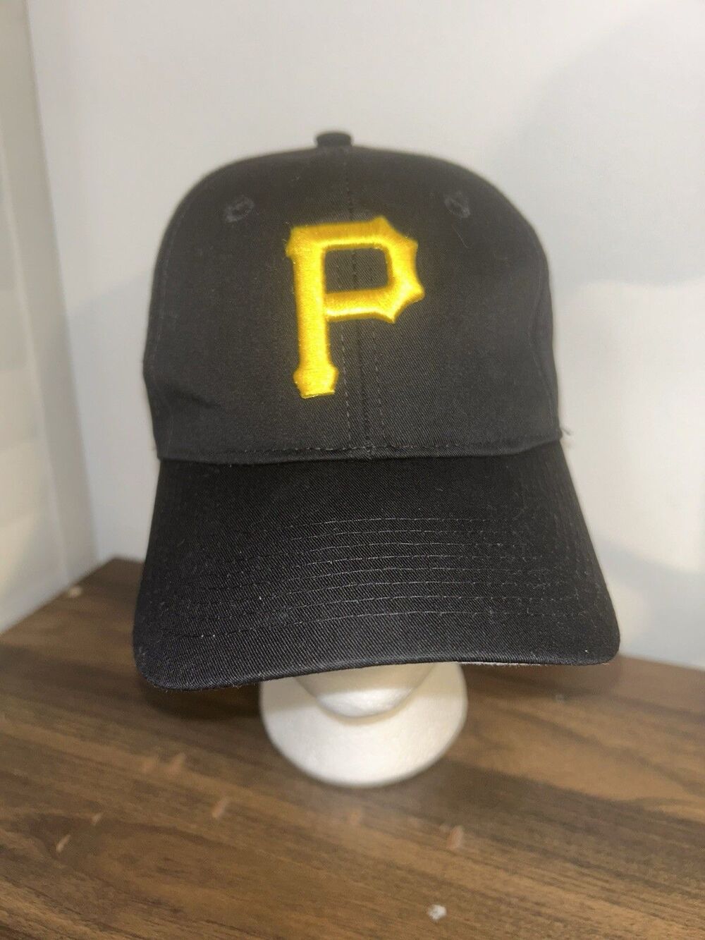 Pittsburgh Pirates MLB Hat OC Sports Adjustable Cap - Great Condition